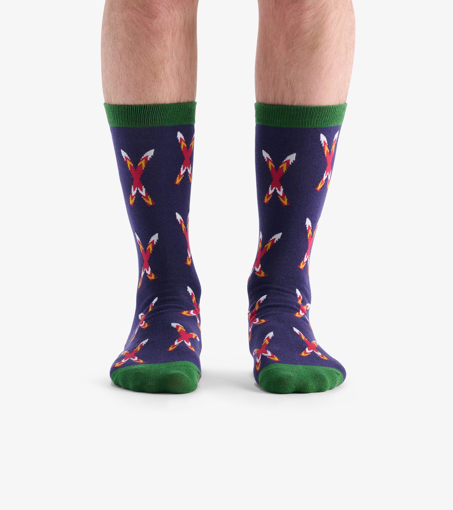 Navy socks with crossed beer cans pattern, green cuffs, and toes, suitable for casual wear.