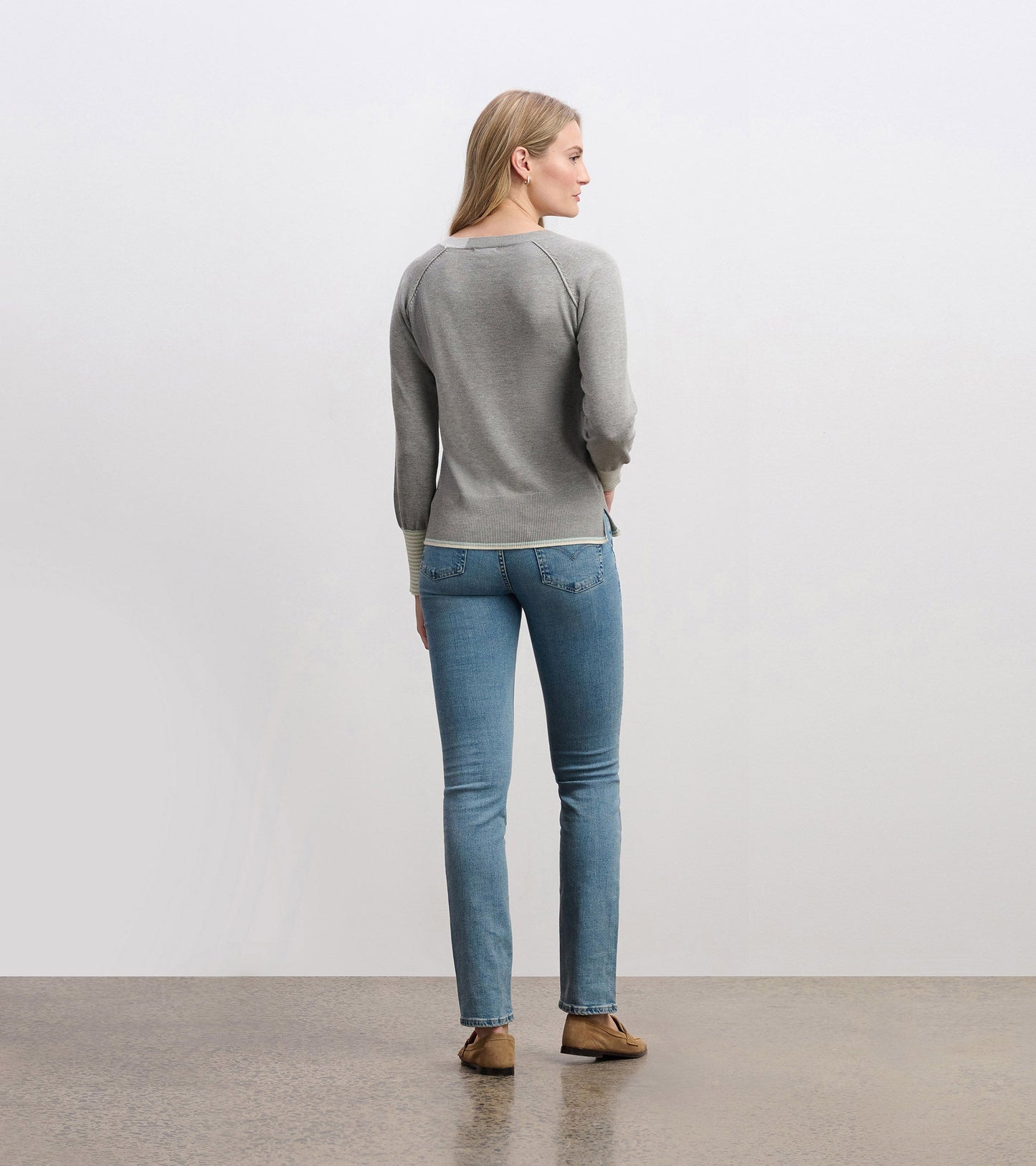 Cary V-Neck Jumper - Charcoal Melange
