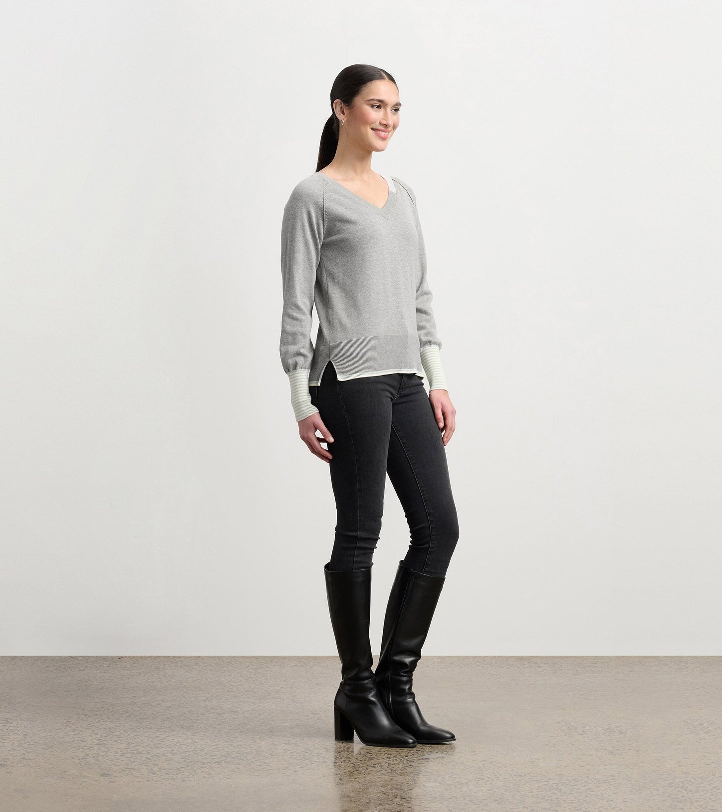 Cary V-Neck Jumper - Charcoal Melange