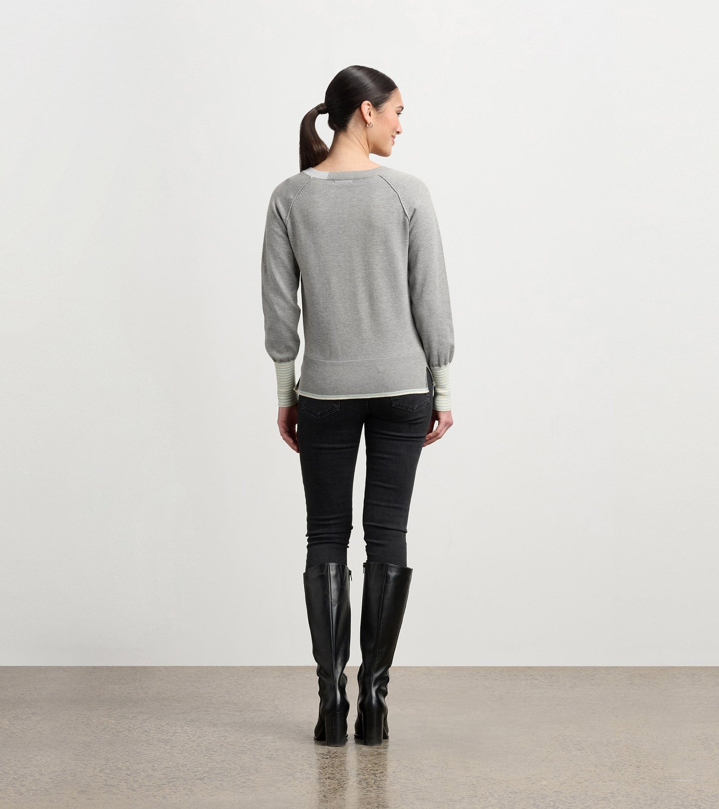 Cary V-Neck Jumper - Charcoal Melange