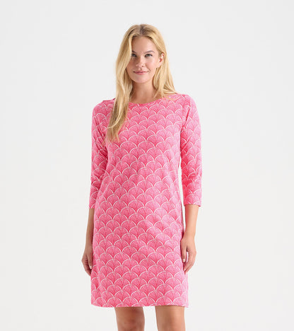 Coral 3/4 sleeve summer dress featuring a fan pattern, perfect for casual outings.